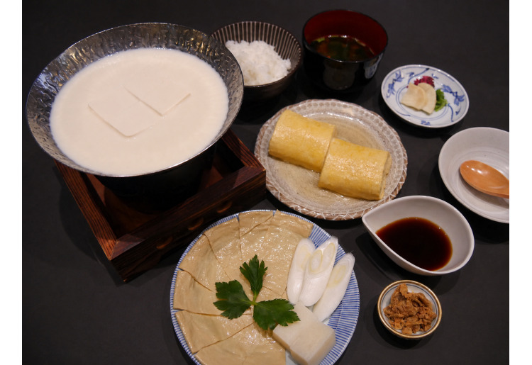 生ゆば豆乳鍋定食
